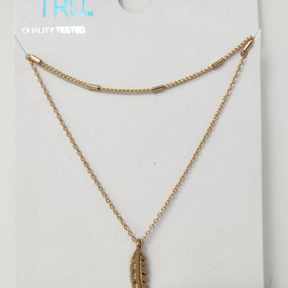 Time And Tru Layered Necklace 16" 18" Layers With 3" Extender Gold Feather Penda - Picture 3 of 7
